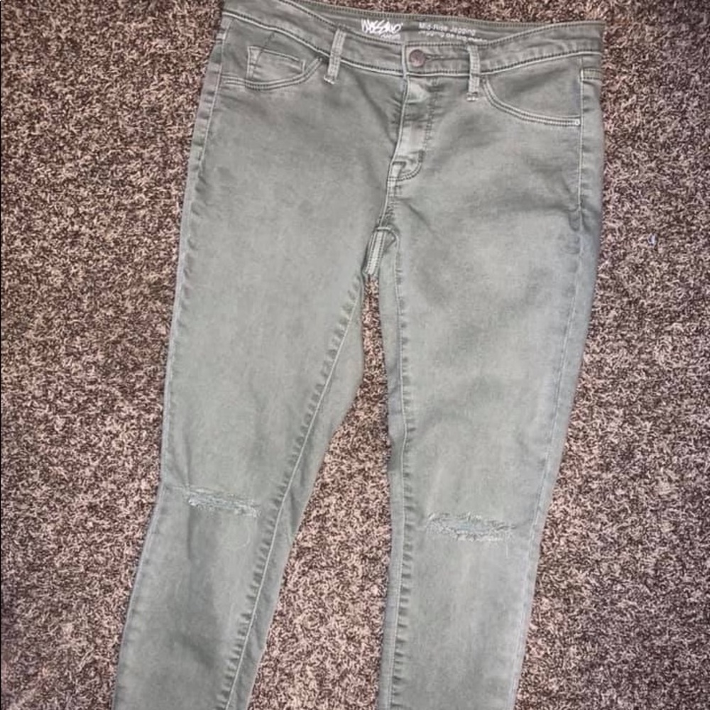 Mid Rise Jeans